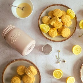 Vegan Lemon Curd Biscuits